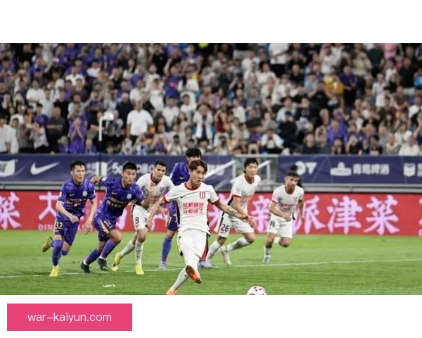 中超球员表现稳健，助球队在联赛中竞争力增强